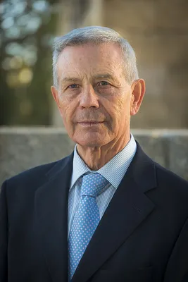 Antonio Pinero Thomas W Hudgins