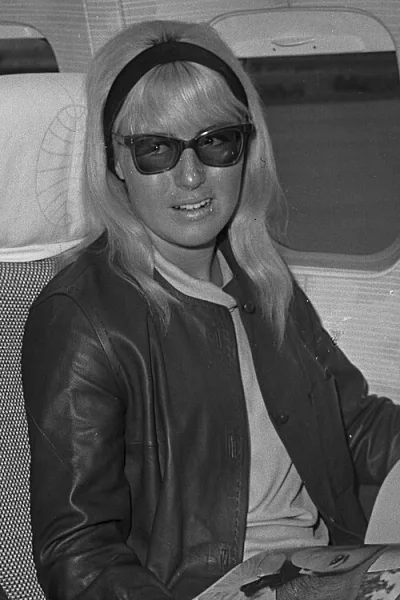 Cynthia Hand Cynthia Neely