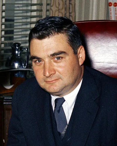 Frank M Reifenberg